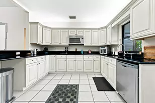 12871 La Rochelle Cir, Palm Beach Gardens, FL 33410 - Photo 14