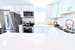 137 Brittany C Terrace, Delray Beach, FL 33446 - Photo 2