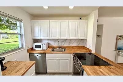 114 Oakridge I #114, Deerfield Beach, FL 33442 - Photo 8