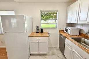 114 Oakridge I, Deerfield Beach, FL 33442 - Photo 10
