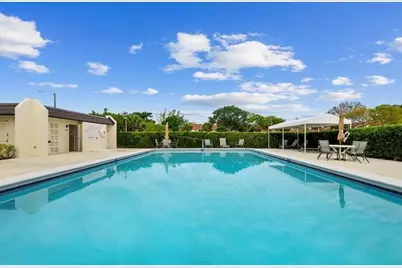 160 Lake Frances Drive, West Palm Beach, FL 33411 - Photo 4