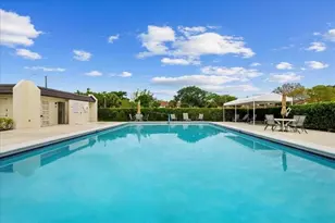 160 Lake Frances Dr, West Palm Beach, FL 33411 - Photo 4