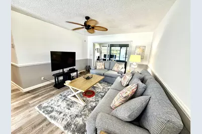 960 Crystal Lake #206, Deerfield Beach, FL 33064 - Photo 8