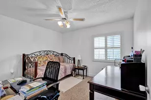 12750 SW 15th St, Pembroke Pines, FL 33027 - Photo 20