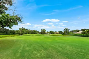 9 Alnwick Rd, Palm Beach Gardens, FL 33418 - Photo 2
