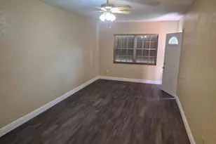 6720 NW 5th Pl, Miami, FL 33150 - Photo 2
