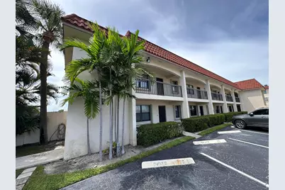 309 Lake Circle #202, North Palm Beach, FL 33408 - Photo 2