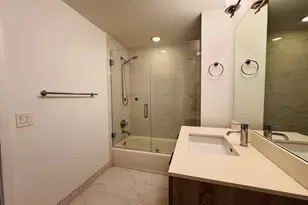 16385 Biscayne Blvd, North Miami Beach, FL 33160 - Photo 20