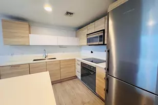 16385 Biscayne Blvd, North Miami Beach, FL 33160 - Photo 12