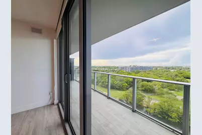 16385 Biscayne Boulevard #1204, North Miami Beach, FL 33160 - Photo 32