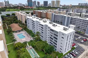 610 NE 12th Ave, Hallandale Beach, FL 33009 - Photo 1