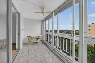 610 NE 12th Ave, Hallandale Beach, FL 33009 - Photo 24