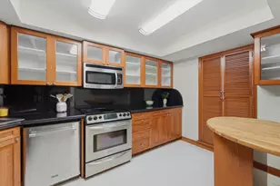 1700 Presidential Way, West Palm Beach, FL 33401 - Photo 1