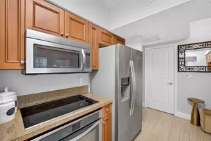 347 N New River Dr E, Fort Lauderdale, FL 33301 - Photo 34