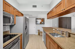 347 N New River Dr E, Fort Lauderdale, FL 33301 - Photo 32