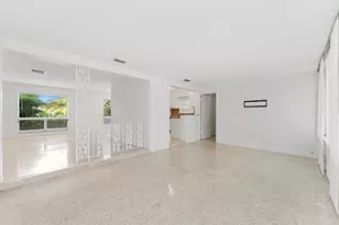 1341 SE 4th Ct, Deerfield Beach, FL 33441 - Photo 12