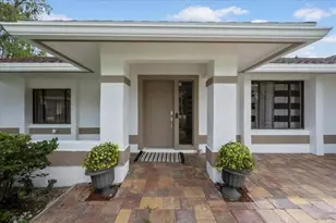 13950 Barberry Ct, Wellington, FL 33414 - Photo 2