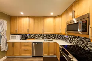3510 Oaks Way, Pompano Beach, FL 33069 - Photo 2