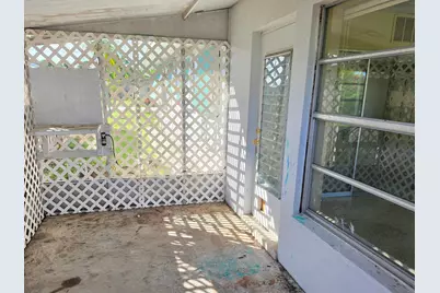 4651 SE Chatham Avenue, Stuart, FL 34997 - Photo 8