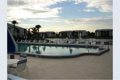 1105 Green Pine Boulevard #C2, West Palm Beach, FL 33409 - Photo 4