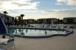 1105 Green Pine Blvd, West Palm Beach, FL 33409 - Photo 4