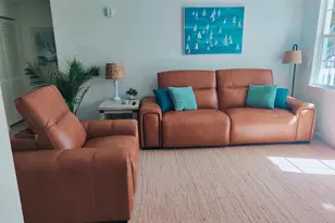 224 E Murcia Dr, Jupiter, FL 33458 - Photo 2