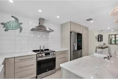 2681 NE 16th Street, Pompano Beach, FL 33062 - Photo 10