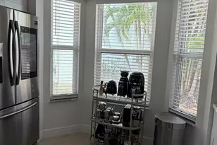 1101 Wilshire Cir E, Pembroke Pines, FL 33027 - Photo 34