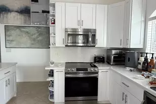1101 Wilshire Cir E, Pembroke Pines, FL 33027 - Photo 30