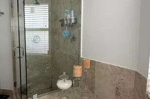 1101 Wilshire Cir E, Pembroke Pines, FL 33027 - Photo 22