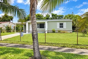 330 W 29th Street W, Riviera Beach, FL 33404 - Photo 1