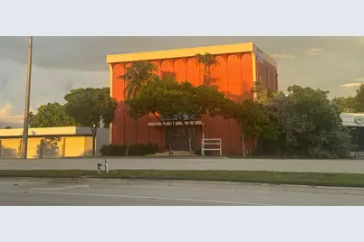 660 S Federal Highway, Pompano Beach, FL 33062 - Photo 1