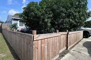 1013 N C St, Lake Worth Beach, FL 33460 - Photo 1