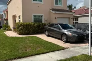 3305 Apache Ln, Margate, FL 33063 - Photo 2