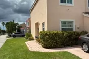 3305 Apache Ln, Margate, FL 33063 - Photo 4