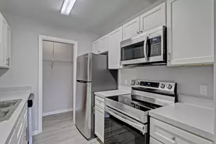 9184 Roan Ln, West Palm Beach, FL 33403 - Photo 4