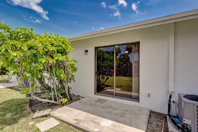 9184 Roan Lane, West Palm Beach, FL 33403 - Photo 12