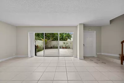 251 Seabreeze Circle, Jupiter, FL 33477 - Photo 4