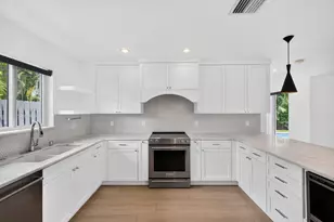 2141 NE 62nd Ct, Fort Lauderdale, FL 33308 - Photo 10