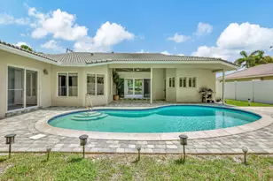 3841 NE 6th Dr, Boca Raton, FL 33431 - Photo 4