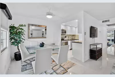 1061 Exeter D, Boca Raton, FL 33434 - Photo 6
