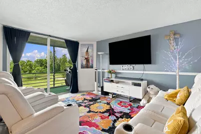 3465 Via Poinciana #405, Lake Worth, FL 33467 - Photo 4