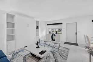 1061 Exeter D, Boca Raton, FL 33434 - Photo 4