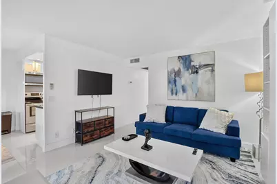 1061 Exeter D, Boca Raton, FL 33434 - Photo 2