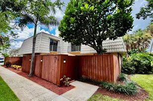 1700 Embassy Dr, West Palm Beach, FL 33401 - Photo 1