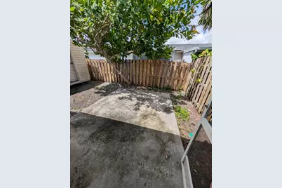 8599 Crater Terrace, West Palm Beach, FL 33403 - Photo 18