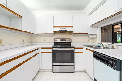 10661 NW 14th Street NW #Unit 235, Plantation, FL 33322 - Photo 6