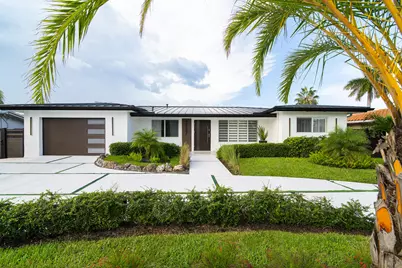 2537 SE 10th Court, Pompano Beach, FL 33062 - Photo 2