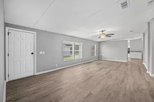 3225 Columbrina Cir, Port Saint Lucie, FL 34952 - Photo 4