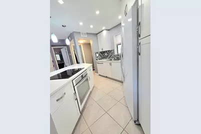 6655 W Broward Boulevard #203, Plantation, FL 33317 - Photo 4
